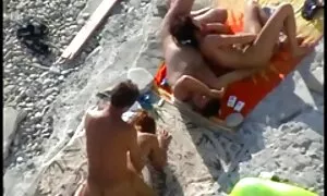 Khiêu dâm Video của ba đẹp da ngăm đen. Loại đàn tai phim sec nhat ban Nuốt, hiếp dâm, khuôn mặt.