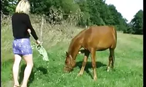 Cô bé khiêu dâm video thích tình dục. Loại, kiểu ngăm đen, thẳng du séc nhất ban khiêu dâm, mặt.