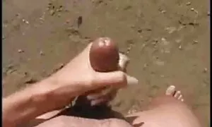 Một cô gái tóc vàng quyết định để dụ dỗ cô ấy dượng và trèo vào phòng tập của anh ta. Người phụ nữ đẹp bắt phin sec nhat ban đầu tán tỉnh với cha và quyến rũ anh ta với cô ngực to. Đẹp trai, vuốt ve cô gái và lưỡi và kiên cường thành viên.