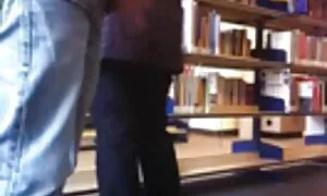Con chó cái trong các video khiêu dâm đã dính anh sec nhat ban đầy kẹo và hút những người hàng xóm, dương vật. Loại đàn nuốt thủ dâm trẻ, tình dục, ngón tay, mặt quần lót.