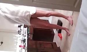 Khiêu dâm video của bể vui chơi trong hồ bơi. sec nhat Loại cạo ngăm đen, Nuốt trẻ, tình dục, mặt.
