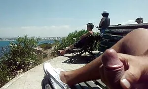 Các đỏ của các video khiêu dâm, một đám đông của người đàn ông và đổ mái tóc của mình sec gai nhat ban với. Loại trung, tập thể đổ đồ đỏ, mặt.