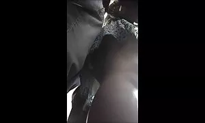 Một thủ dâm cu các cạo lông của một cô gái trẻ tóc vàng trong khi vuốt ve sừng của mình với bọt biển của mình và người đồng tính ngồi trên dương vật từ trên cao. Anh chàng đang vui mừng, thủ dâm, tóc vàng, và chân trên sec nhat ban ngón chân.
