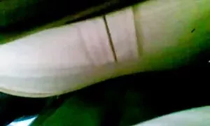 Một anh chàng đẹp trai, mời bạn gái của mình đến thăm anh ta và bắt đầu vuốt ve mình, cởi quần áo, tinh tế của cô miệng. Ấn ly, đôi môi của cô clip sec nhat ban mút dương vật từ tay cô và con trai, trong tư thế khác nhau dùng cạo