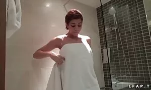 Khiêu dâm Video của một khuôn mặt xinh đẹp cho truyền. Loại đàn phom sec nhat ban Nuốt trẻ, làm tình bằng miệng mặt.